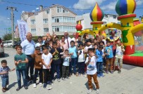 Başkan Yüksel, Masal Park'ta Çocuklara Dondurma İkram Etti