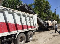 Cumhuriyet Mahallesinde Asfalt Öncesi Hazırlık Çalışması Yapılıyor