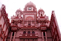 Hint Okyanusu'nun Ortasında Bir İslam Sembolü