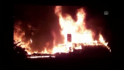 Kamyon Şoförü 5 Kişilik Ailenin Hayatını Kurtardı