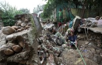 TOPRAK KAYMASI - Muson Yağmurları Güney Asya'da Bin 200 Cana Mal Oldu