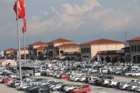 TEM'in Üzerinde Bulunan AVM'ye Bayram Tatilinde 800 Bin Kişi Geldi