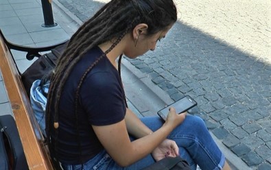 Türkiye'deki çocukların yüzde 59'u akıllı telefon sahibi