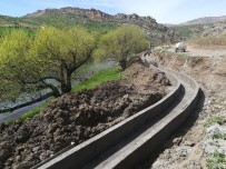 KANAL PROJESİ - Diyarbakır'da Tarımsal Sulama Kanal Çalışmaları Devam Ediyor