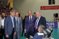 VOLEYBOL TAKIMI - İstanbul Büyükşehir Belediyespor, Voleybolda Sezonu Açtı