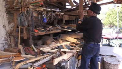 Mesleğini 'Minyatür Kağnı' Yaparak Sürdürüyor