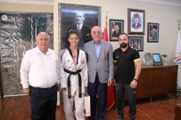Başkan Seyfi Dingil Türkiye Şampiyonu Azra'yı Kutladı
