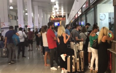 Ercan Havalimanı'nda Uçuşlar Yeniden Başladı