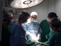 NECDET BUDAK - Türk Cerrahların İzsiz Tiroid Ameliyatına Yunanlardan Yakın Takip