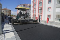 KALDIRIM ÇALIŞMASI - Göztepe Mahallesi'nde Sıcak Asfalt Serimi Devam Ediyor