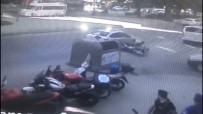 KADIN SÜRÜCÜ - (Özel) İstanbul'da Motosikletlinin Ölümden Döndüğü An Kamerada