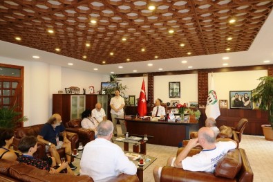 Resim Çalıştayı Ekibinden Başkan Türkmen'e Ziyaret