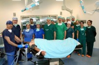 AHMET TEKIN - Yeni Binasına Taşınan Meram Tıp Fakültesi İlk Ameliyatın Yaptı