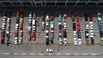İSTANBUL PARK - 30 Ağustos Zafer Bayramı'nda Klasik Otomobilcilerin Zafer Turu Havadan Görüntülendi