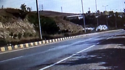 Karabük'te Devrilen Otomobildeki 3 Kişi Yaralandı