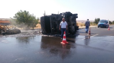 Kaza Sonrası Alev Alan Asfalt Kamyonundaki Yangın Söndürüldü