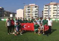 TÜRK BAYRAĞI - Salihli Belediyespor'da Zafer Bayramı Coşkusu