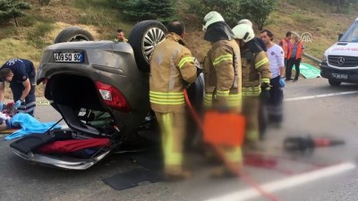 Sultanbeyli'de Otomobil EDS Direğine Çarptı Açıklaması 2 Ölü