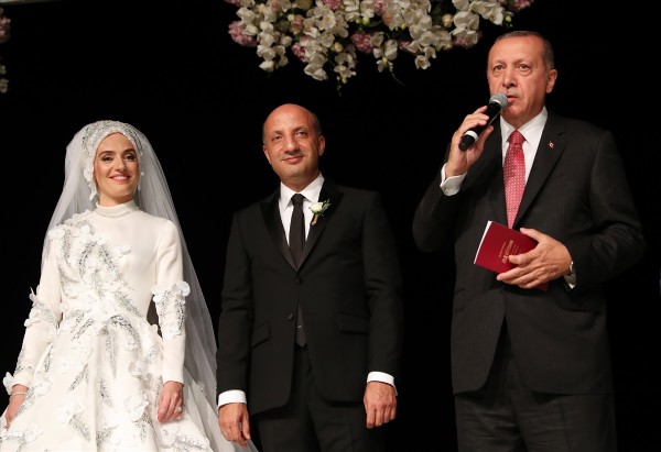 Cumhurbaşkanı Erdoğan nikah şahidi oldu