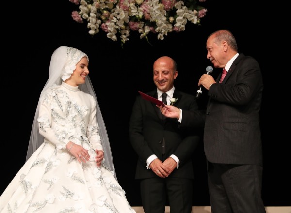 Cumhurbaşkanı Erdoğan nikah şahidi oldu