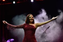 Göksel Antalya'da Sahne Aldı