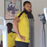 Nacer Barazite'nin Sözleşmesi Feshedildi