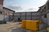 REFİK YILMAZ - Naim Süleymanoğlu Spor Salonu İnşaatı Devam Ediyor