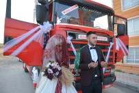 GELİN ARABASI - Uzman Çavuş Damada Ve Geline Tır Sürprizi
