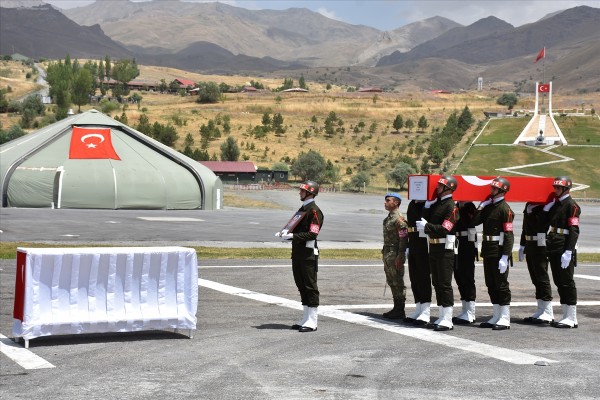 Özel Harekat şehidini uğurladı