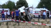Afyonkarahisar'da İki Otomobil Çarpıştı Açıklaması 2 Ölü, 5 Yaralı