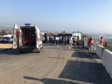 Alanya'da Kermes Dönüşü Freni Patlayan Otobüs Devrildi, Yaralılar Var