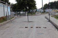 ZAMAN AŞIMI - Arazisinden Geçen Yolu Telle Kapattı