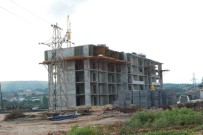 Bayramiç'te İnşaattan Düşen İşçi Yaralandı