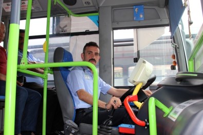 Erzincan'da Otobüs Şoförü Yolcuyu Hayata Döndürdü