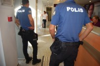 YAŞLI KADIN - Telefon Dolandırıcısına Polis Engeli