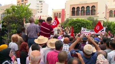 Tunus'ta 'Mirasta Eşitlik' Karşıtı Protesto