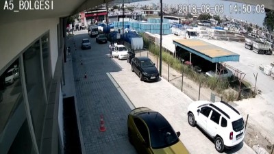 Adana'da Otomobillerden Para Çalan Zanlılar Yakalandı