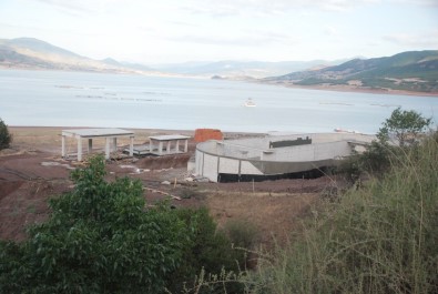 Almus Baraj Gölü Kirlilikten Kurtarılıyor