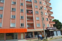 KÜÇÜK ÇOCUK - Apartmanın 5. Katından Düşen Çocuk Ağır Yaralandı