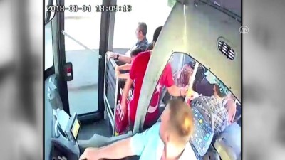 Yolcu İle Otobüs Şoförünün Kavgası Kameralara Yansıdı