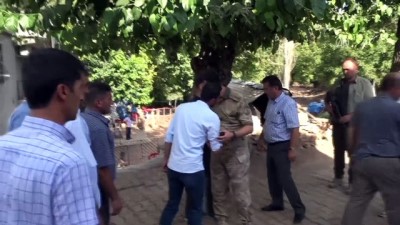 Alay Komutanı Albay Süslü Şehit Ailesini Ziyaret Etti