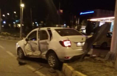 Bingöl'de Trafik Kazası Açıklaması 7 Yaralı