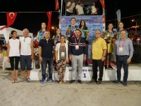 CEMAL KAYA - Büyükçekmece'de Beach Volley Rüzgarı Esti