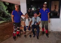 TELEFERIK - Dağda Mahsur Kalan Kazak Turistleri AFAD Kurtardı