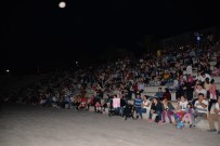 BOZÜYÜK BELEDİYESİ - Sinema Festivali Hafta Sonu Da Yoğun İlgi Gördü