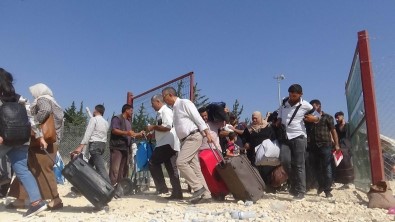 Suriyeliler Akın Akın Ülkelerine Gidiyor