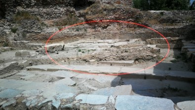 2 Bin Yıllık Tarihi İstanbul Kapı'da Şapel Ve Taştan Yollar Ortaya Çıktı