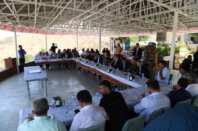 Başkan Asya, Protokol Üyelerini Kale'de Ağırladı