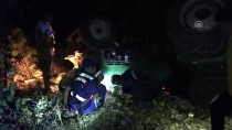 Devrilen Traktörün Altında Kalan Sürücü Kurtarıldı