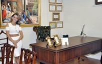 İMPLANT TEDAVİSİ - Edremit'te Açılan Diş Polikliniği Daha Güzel Güldürüyor